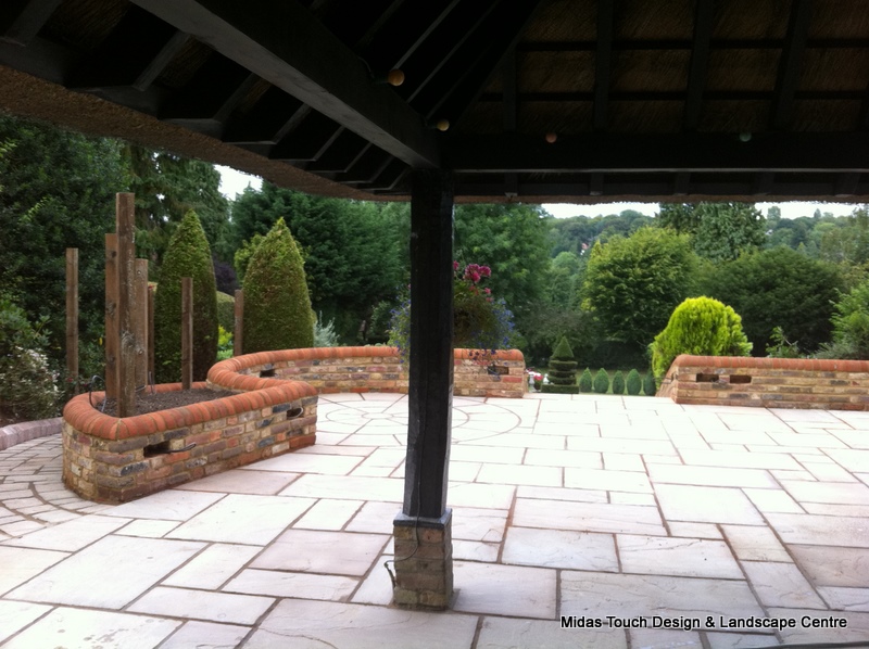 Midas Touch Landscapes - Hertfordshire landscaping, driveways, patios and paving projects